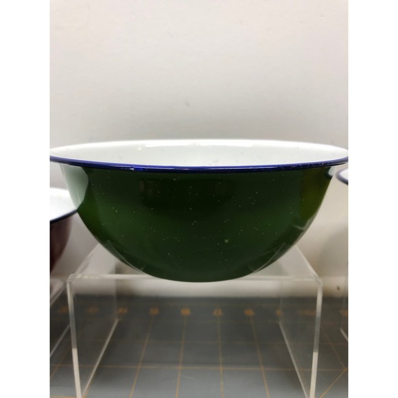 3 Vintage Red, Yellow, & Green Speckled 6 1/4" Enamelware Bowls Metal - Picture 3 of 14